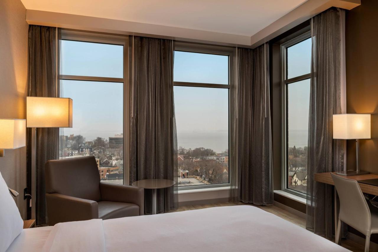 Ac Hotel By Marriott Madison Downtown Εξωτερικό φωτογραφία