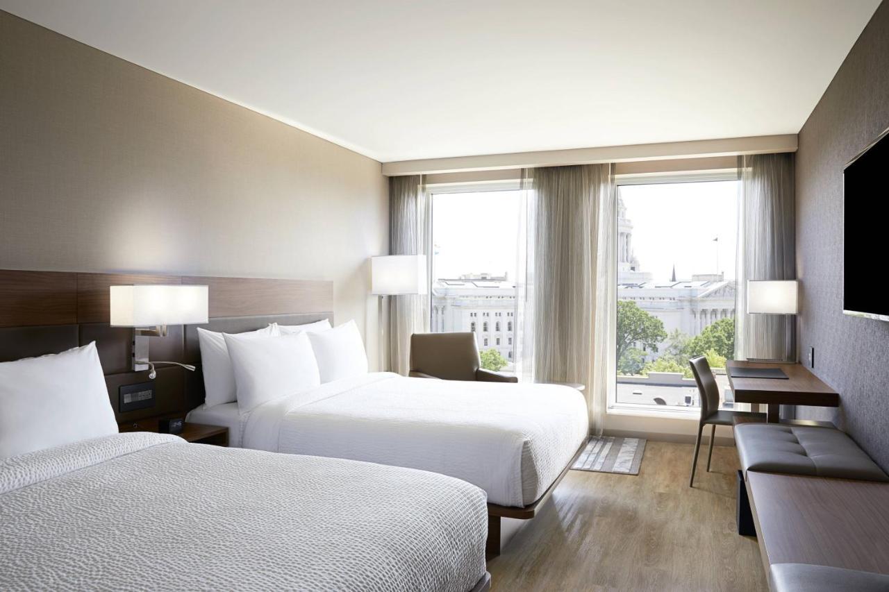 Ac Hotel By Marriott Madison Downtown Εξωτερικό φωτογραφία