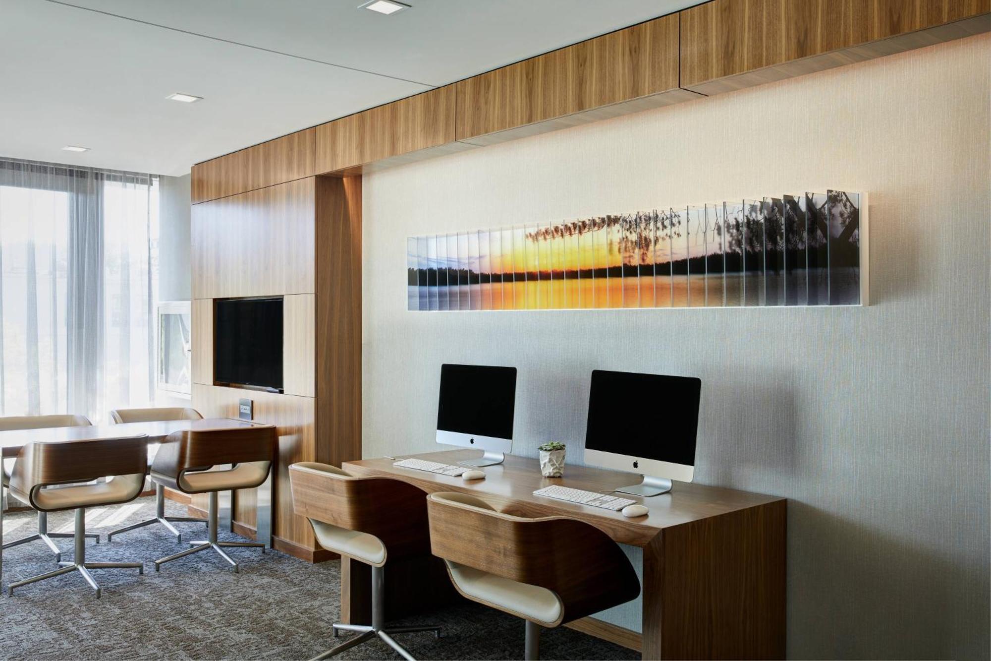 Ac Hotel By Marriott Madison Downtown Εξωτερικό φωτογραφία