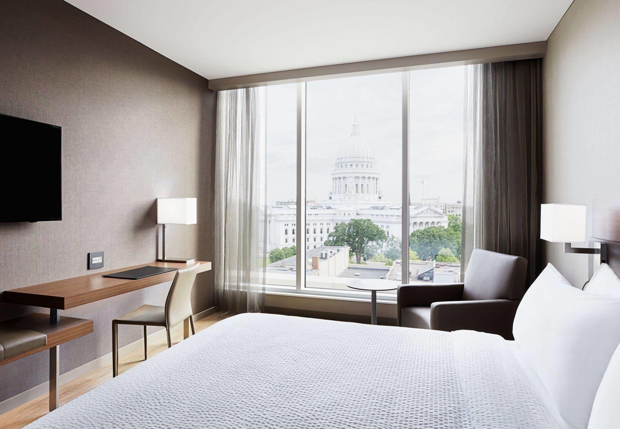 Ac Hotel By Marriott Madison Downtown Εξωτερικό φωτογραφία